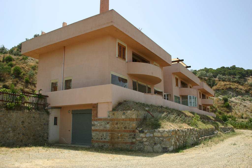 Il Giardino Di Ausonia Bed and Breakfast Ρέτζιο ντι Καλάμπρια Εξωτερικό φωτογραφία